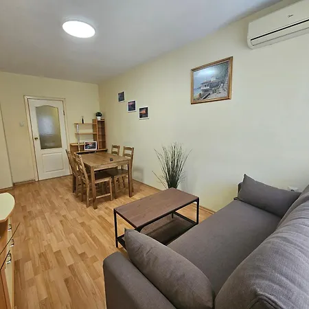 Martini Apartment *